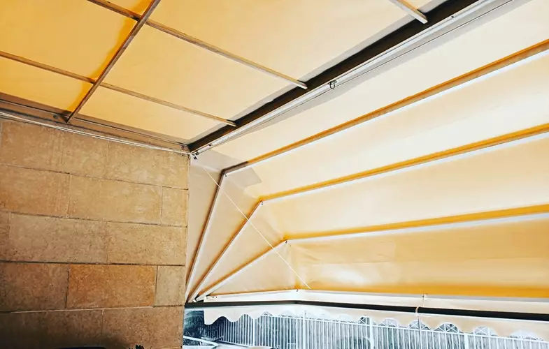 התקנת סוכך במרפסת פרטית 3